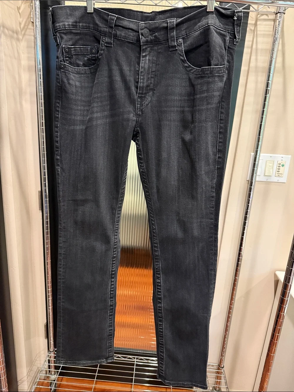 True Religion Straight Section Jeans Black Faded Horseshoe Flap Pocket 38